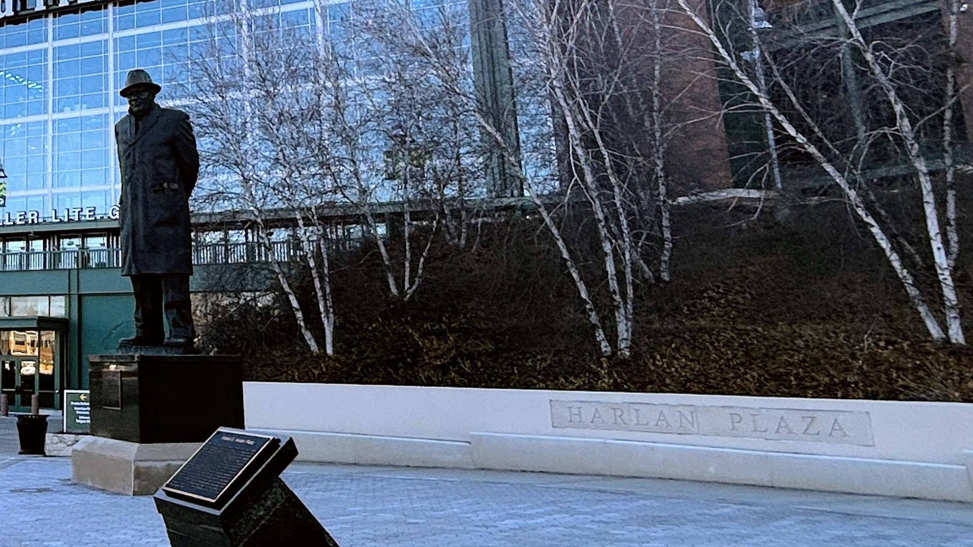 Green Bay Packers legend Bob Harlan dies at 89